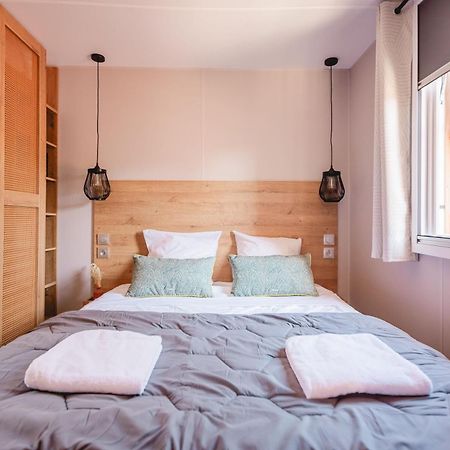 Salines Hotel Hyères Екстериор снимка