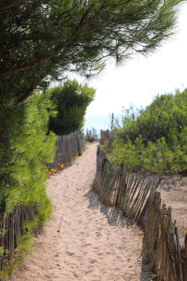 Salines Hotel Hyères Екстериор снимка