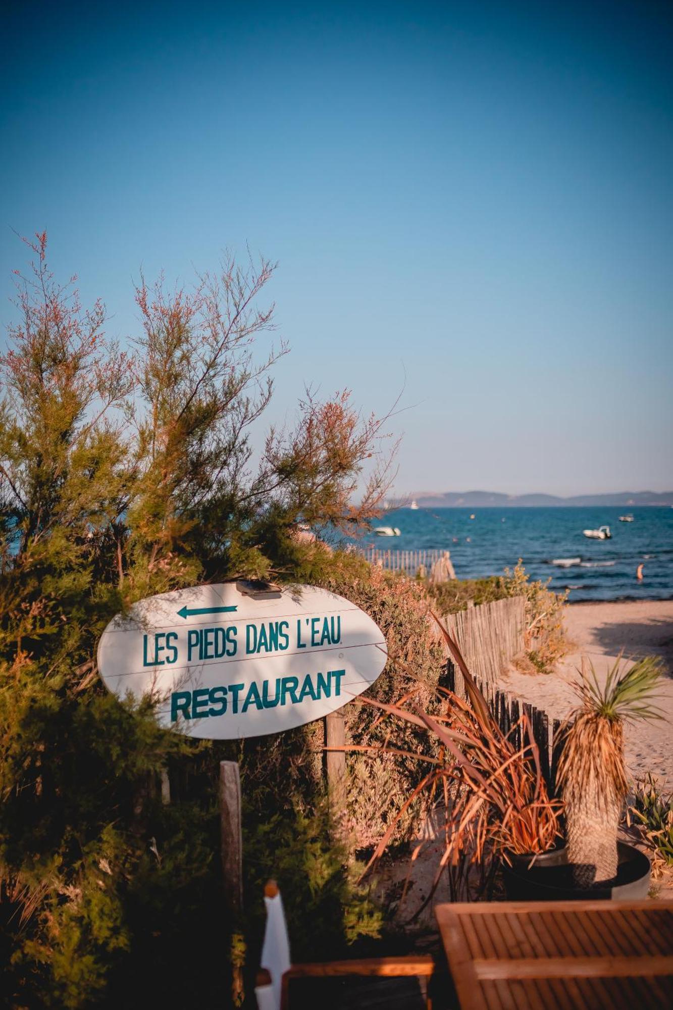 Salines Hotel Hyères Екстериор снимка